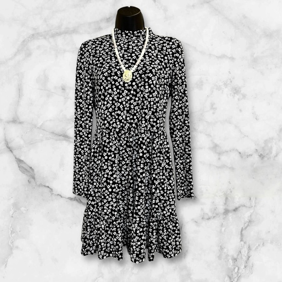 Lily Rose Long Sleeve Floral Dress (M) - Picture 1 of 8